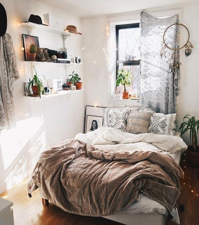 Eclectic Minimalist Bedroom