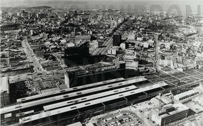 博多駅上空から博多港方面 西日本新聞フォトライブラリー