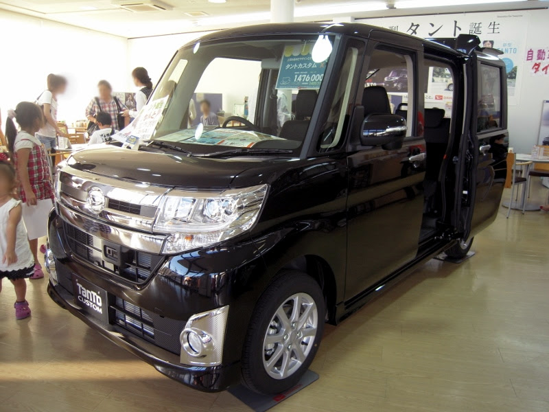 女性が選ぶ 通勤におすすめ軽自動車ランキング18 1位 ダイハツ タント 女性に人気の軽自動車ランキング18
