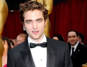 http://www.tvmania.ro/wp-content/uploads/2010/10/robert-pattinson-300x300.jpg