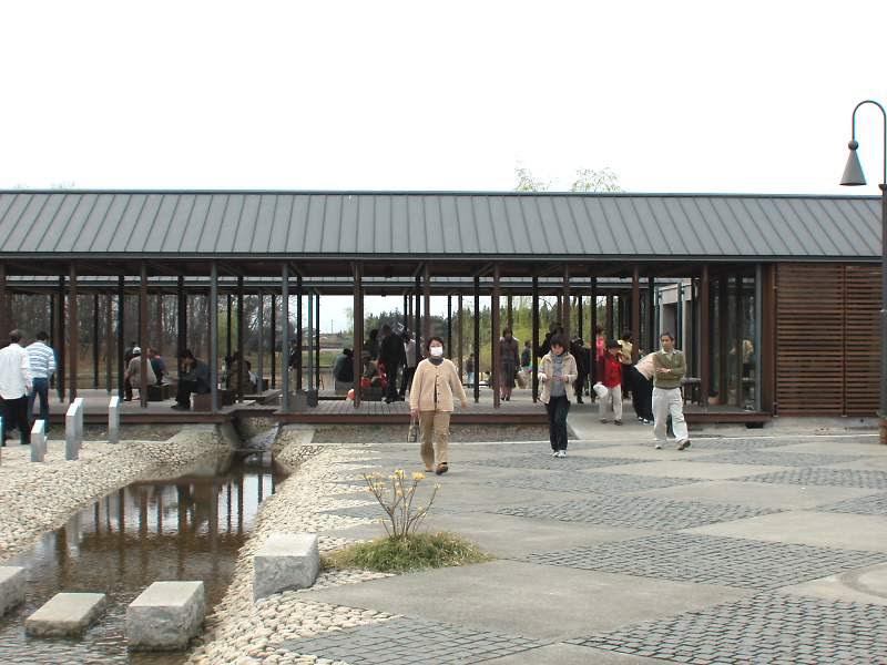 古河総合公園管理棟