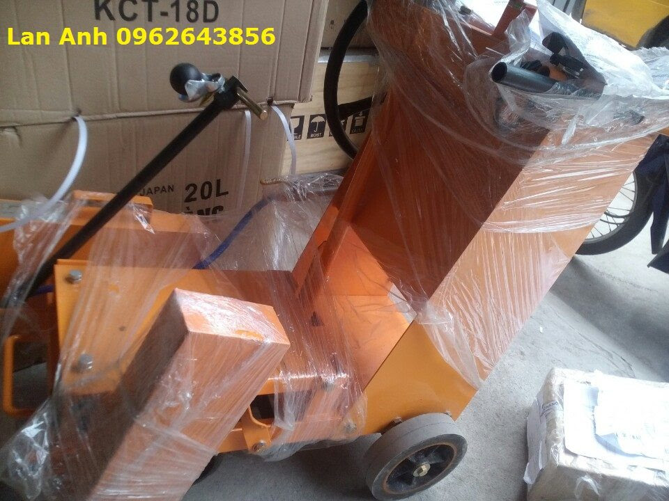 Máy cắt bê tông KC