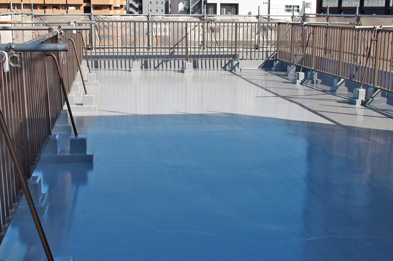 屋上シート防水を通気緩衝工法でウレタン塗膜防水に さいたま市の塗装専門業者による 外壁塗装や屋根塗装