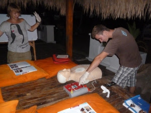EFR Instructor courses Gili Islands with IDC dive resort Oceans 5 Gili Air Indonesia