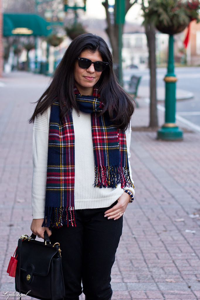 black pants - white sweater-2.jpg