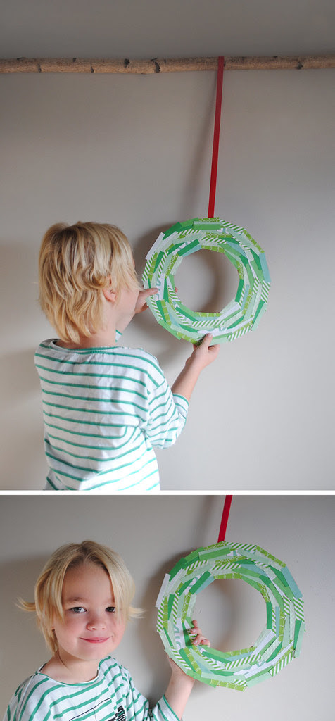 MerMagPaperStripWreath3
