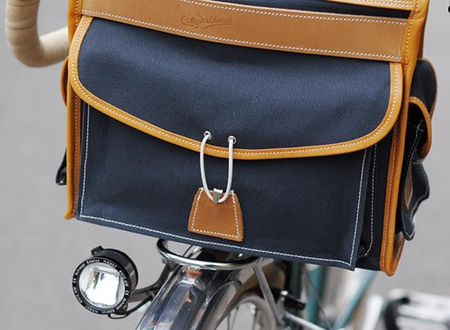 Berthoud Handlebar Bag, Front Pocket