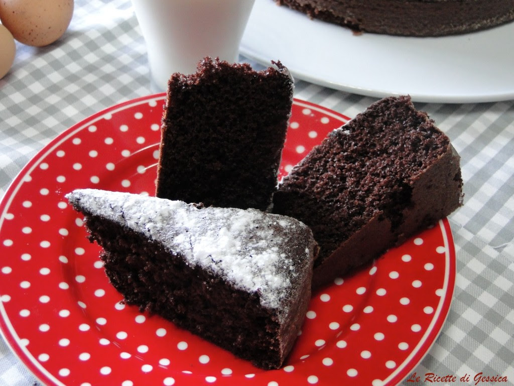 Torta al latte caldo al cioccolato - Ricetta anche Bimy