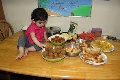 Breaking the 5 Fast Iftar time 26 July 2012 Nerjis Asif Shakir Our House Ambassador by firoze shakir photographerno1