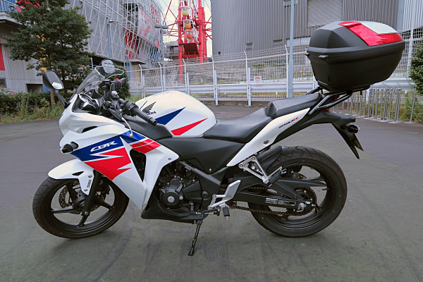 ホンダ Cbr250r Mc41 Giviケース取付 クルマとバイクのあれこれ ダイアリー