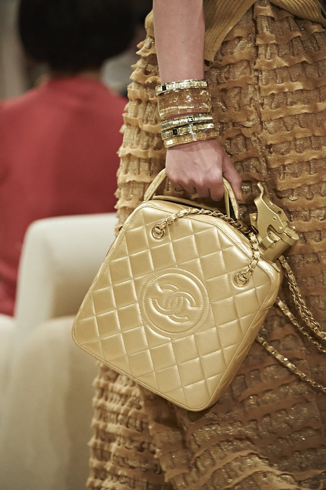 Chanel-Cruise-Dubai-Bags-2015-23