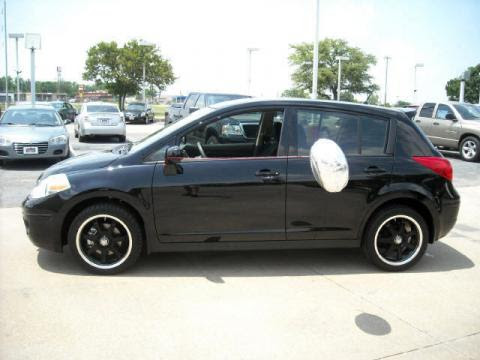 Super Black 2009 Nissan Versa 1.8 S Hatchback with Charcoal interior Super 