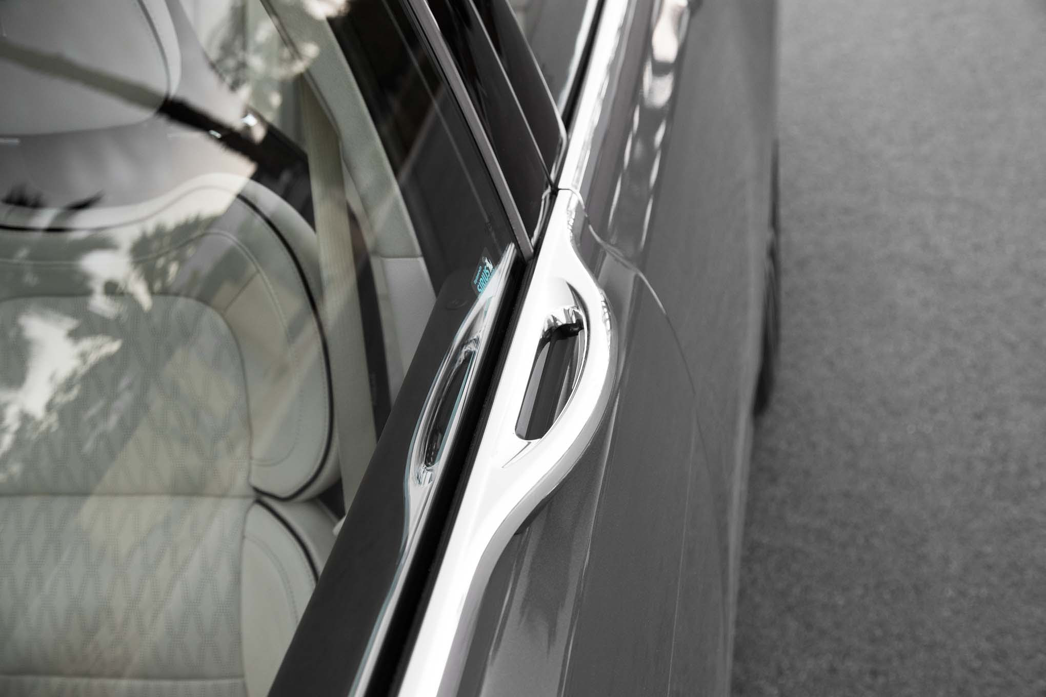 2017 Lincoln Continental 30T AWD door handle