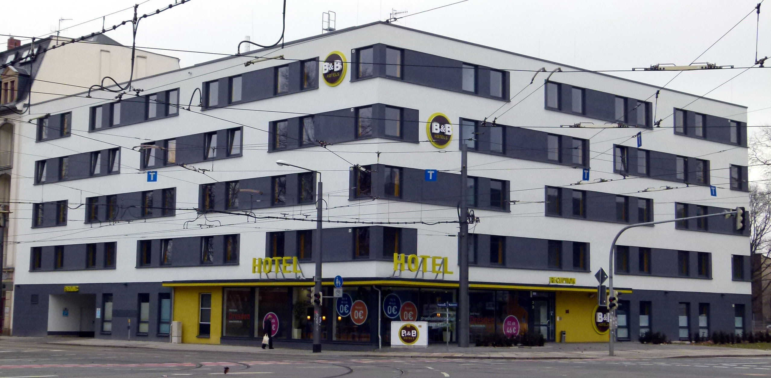 Description B&B-Hotel Dresden.jpg