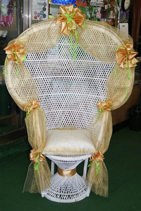 For the front porch or the nursery, in modern or traditional furniture styles, these designs put a fun spin on the standard rocking chair. Choosing a Baby Shower Chair - Baby Ideas