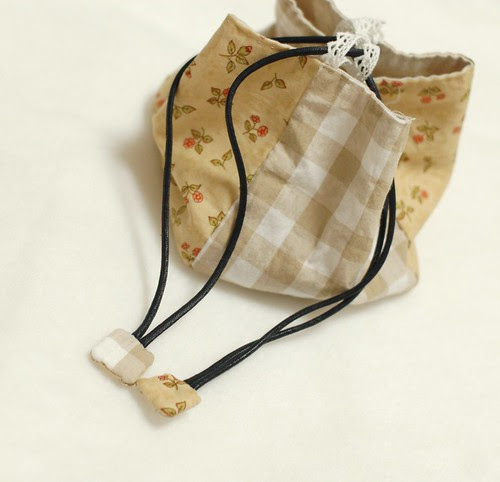Patchwork cube drawstring bag