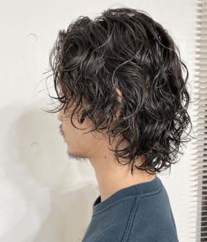 ロングのメンズの髪型 21年春 ヘアアレンジで結び方やセット方法を紹介