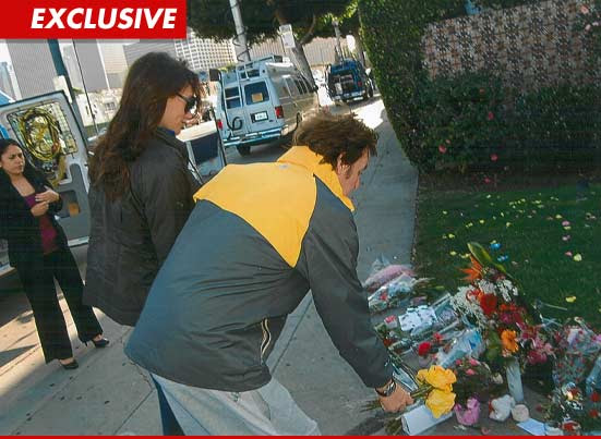 Paul McCartney -- Pays Respects to WHITNEY HOUSTON