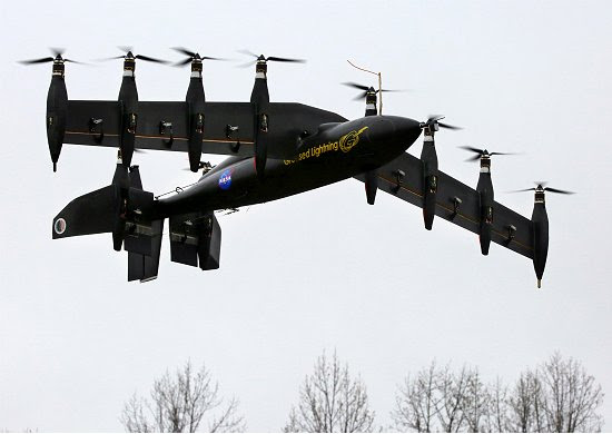 NASA testa avião elétrico com 10 motores