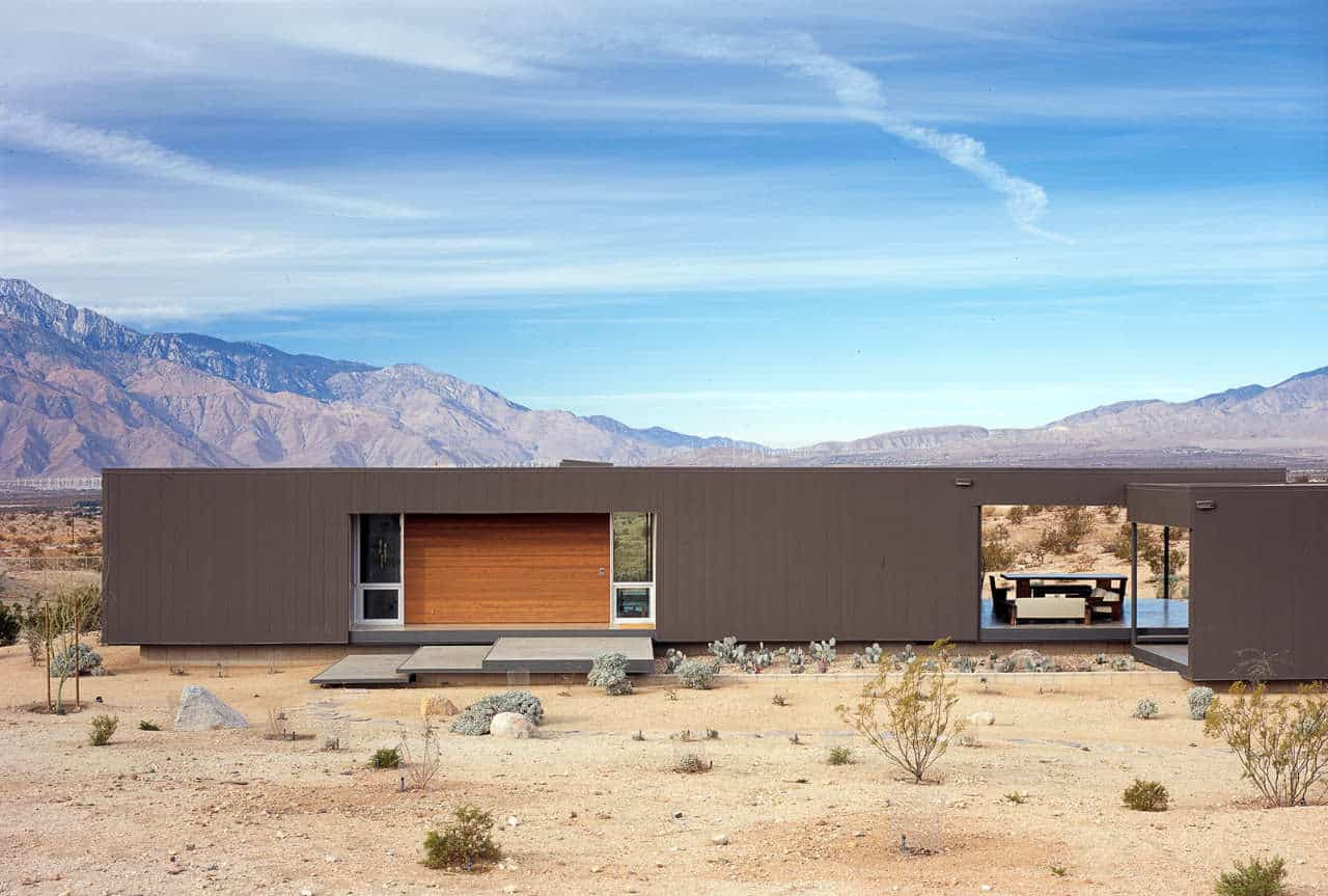 Contemporary House in Desert Hot Springs by Marmol Radziner