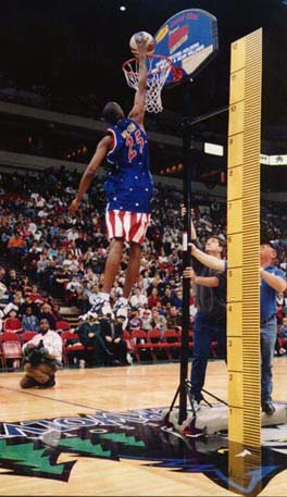 Young kobe bryant showin early that he'd make some noise in 