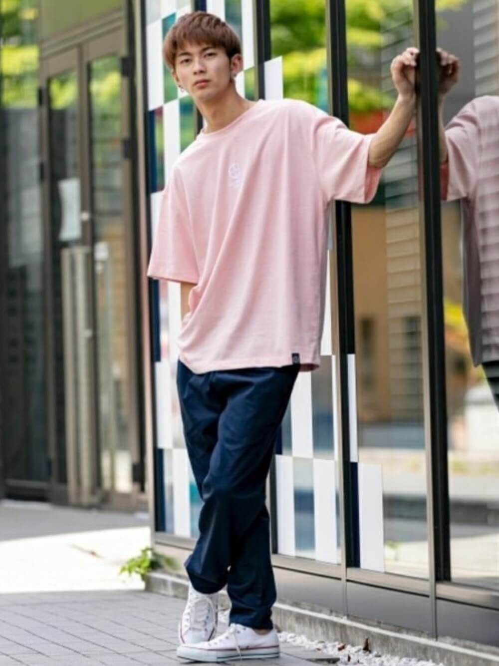 カットソー ピンク のメンズのコーデ 人気のピンクカットソーを紹介