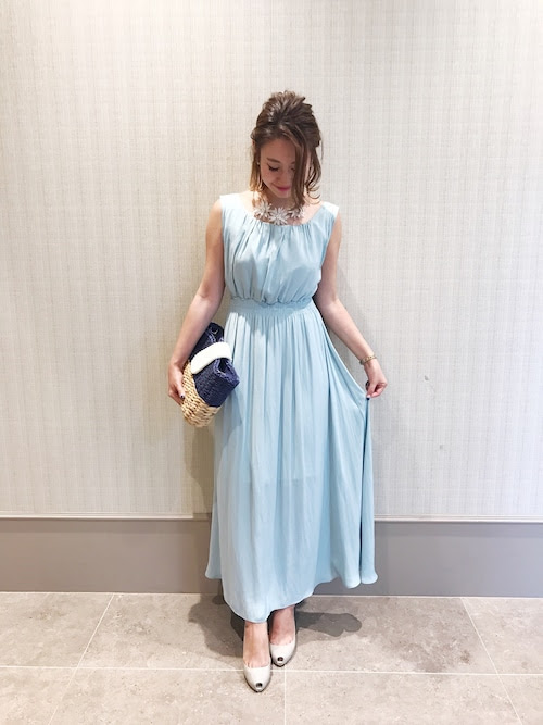 結婚式のワンピースをオシャレに着こなす上級者コーデ Marieen マリエ 簡単におしゃれになりたい ママと大人女子のお呼ばれファッションメディア