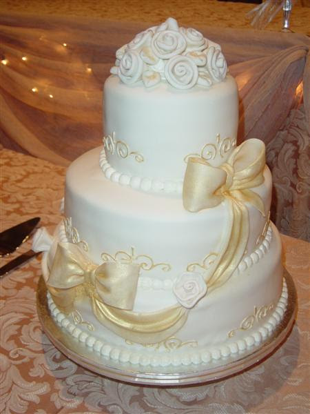 Tiered wedding cake decorated Tiered wedding cake decorated
