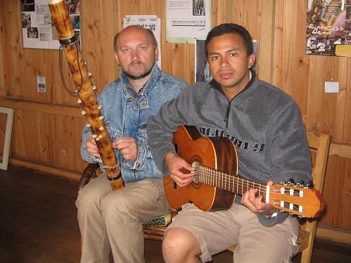 GASY WAVE : JEUNES ARTISTES MALGACHES - Page 2