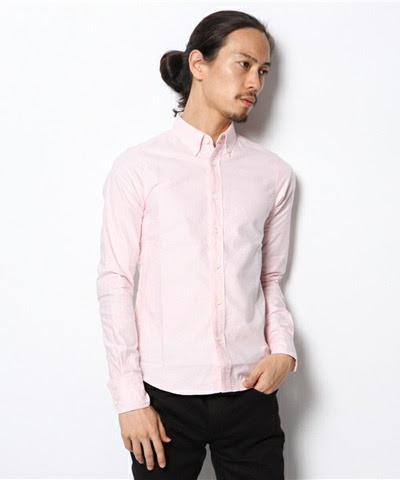 爽やかピンクシャツを上品に着こなす メンズおすすめピンクシャツ