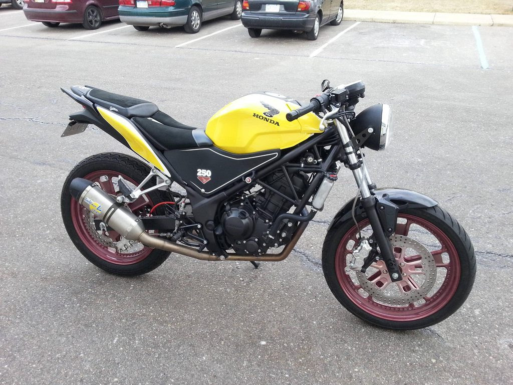 CBR 250 Streetfighter - ninjette.org