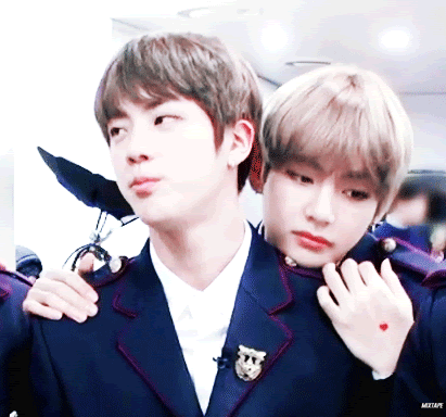 Seriously looking at this I unconsciously had a motherly smiling on me [enter-talk] POST GIFS OF HANDSOME PEOPLE NEXT TO OTHER HANDSOME PEOPLE THAT TAKES YOUR BREATH AWAY