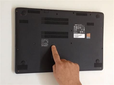 With mine had to take out optical drive and unscrew some. Acer Aspire V5-572 - Battery Reset Pinhole - iFixit Repair