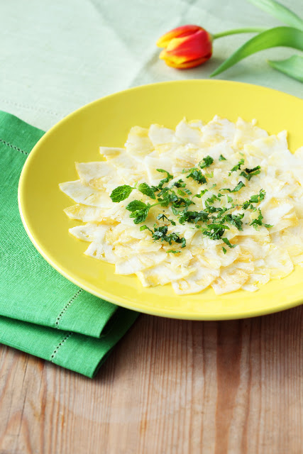 Ananassiviilud m�ndi ja suhkruga / Pineapple carpaccio with mint sugar
