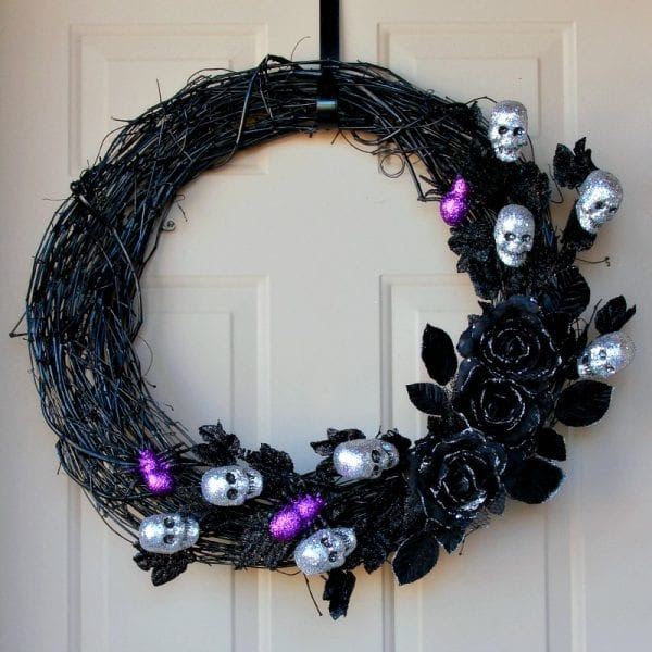 Glitter skull halloween wreath