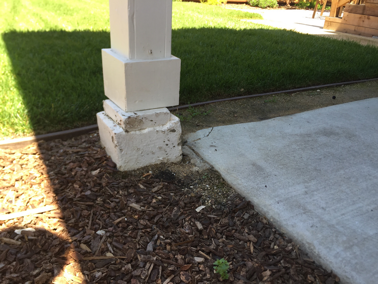 concrete - Best way to support carport posts - Home ...