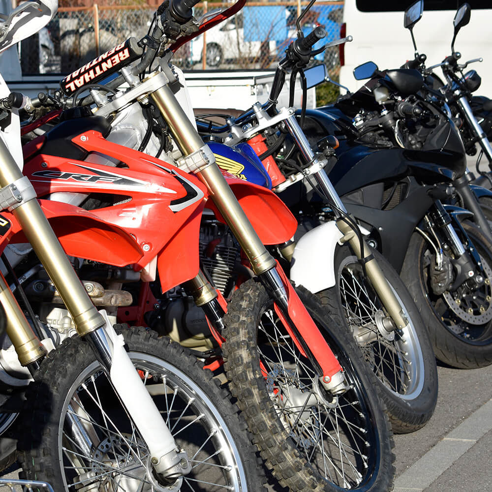 新車 中古車 レッドウィングマン Red Wing Man 旧バイクショップサイトウ 長野県上田市のバイクショップ 新車中古車販売 修理整備