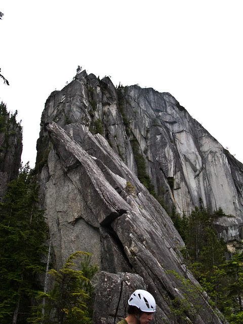 Angels Crest, 5.10c, Squamish - The Acrophobes!
