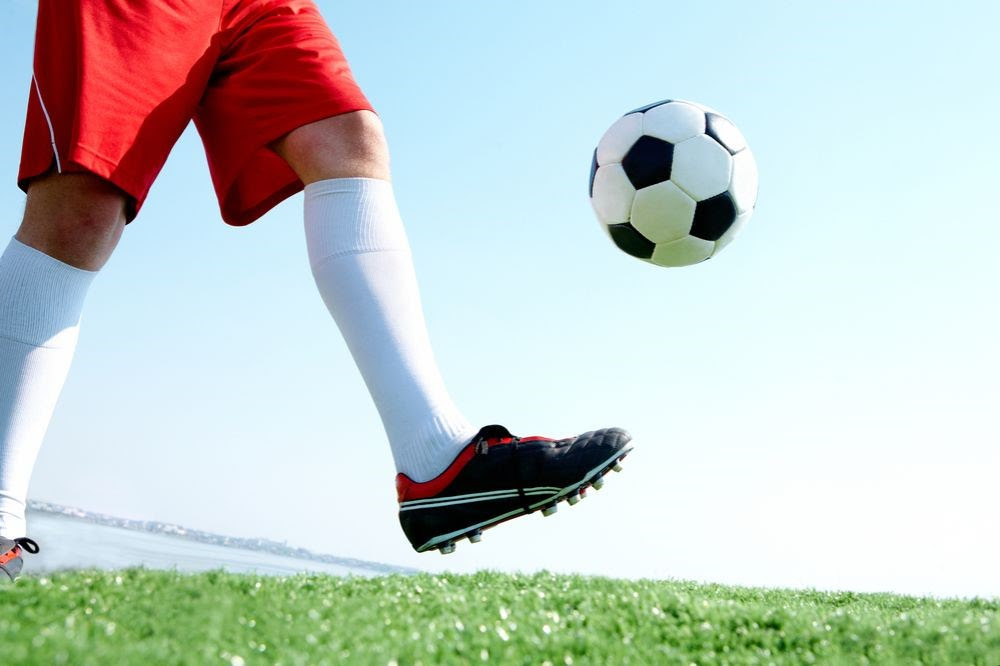プレゼントにおすすめのサッカーグッズとは ベスト3を紹介 昇華スポーツウェアのユニフォームをチームオーダーするならイルマックスへ サッカー バスケなど