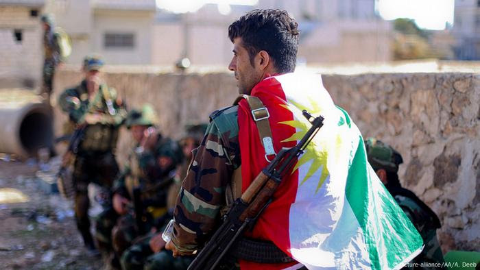 Kampf um Kobane 08.11.2014 (picture-alliance/AA/A. Deeb)