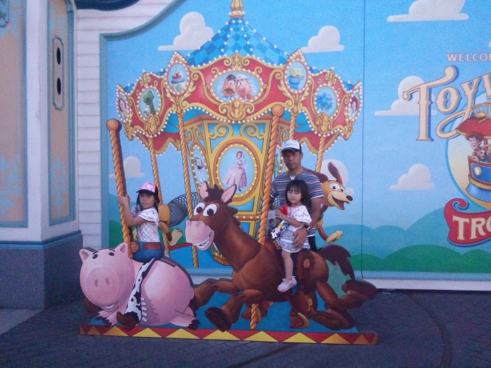 超特価激安 ディズニーシー トイマニ アトラクションフィギュア 箸置き トイストーリーマニア Tech Muhoko Org