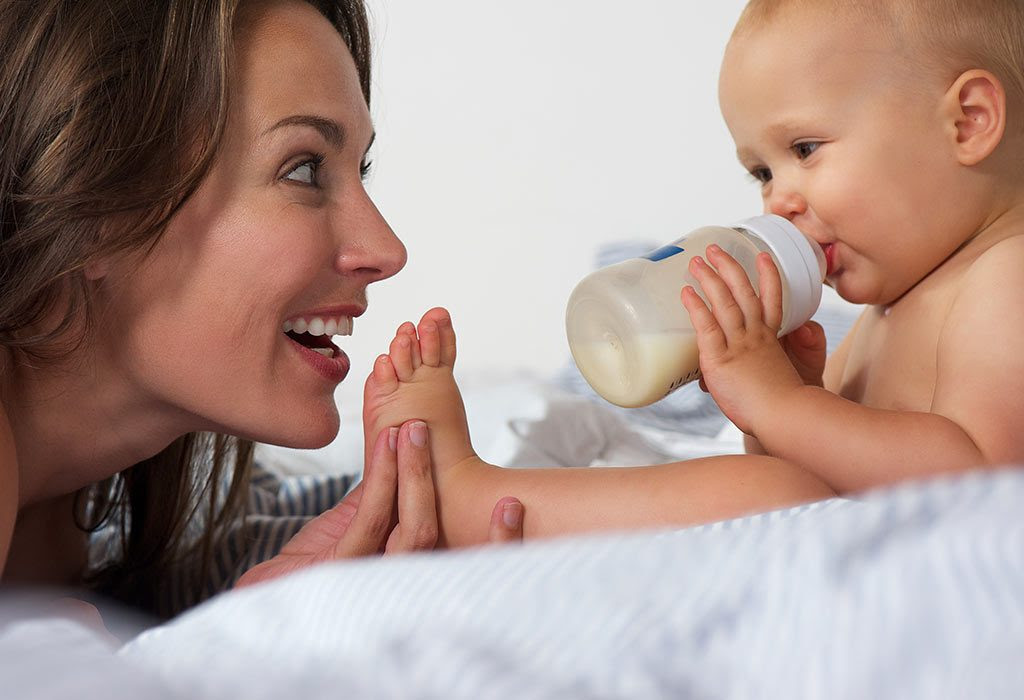 When Can Babies Start Holding Bottle On Their Own