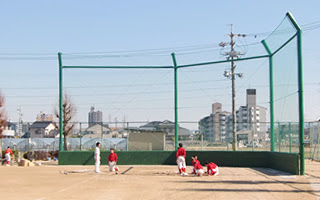 バックネット 昇降式 野球場 天井ネット付 Ks型バックネット Ks型 株式会社三陽