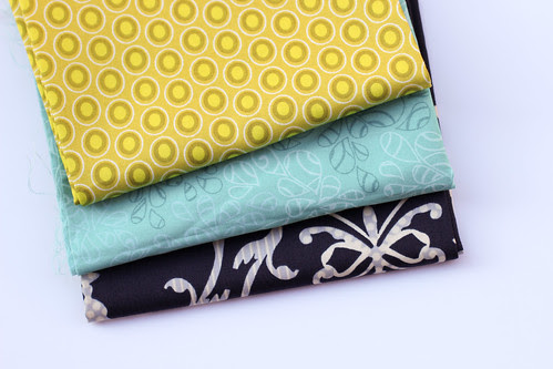 Half-Square Triangle Block of the Month November Quilt Block Tutorial - In Color Order