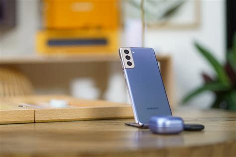 Arrives by thu, dec 2 buy samsung qi certified fast charge wireless charger stand 2018 edition, universally compatible with qi enabled smartphones, . Best Samsung Galaxy S21 Wireless Chargers 2021 | Android