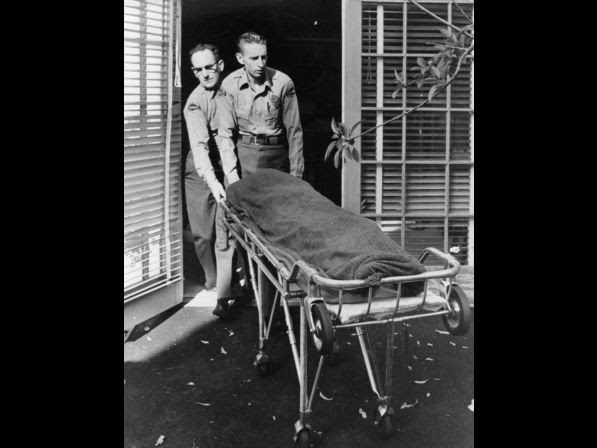 Medical attendents removing the body of Marilyn Monroe on Aug. 5, 1962.