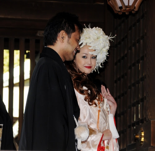 沢尻エリカさんの結婚式費用は 結婚式準備はウェディングニュース