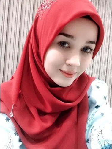 emma maembong