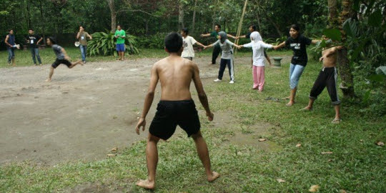 Masih Ingatkah dengan 5 Jenis Permainan Tradisional Ini Masih Ingatkah dengan 5 Jenis Permainan Tradisional Ini