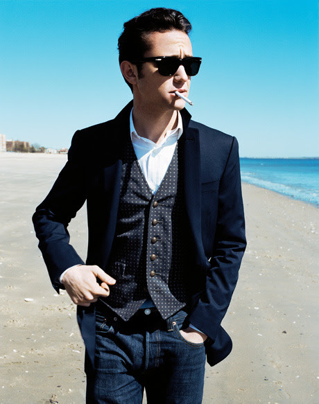 Who: Joseph Gordon-Levitt
Bio: Making a name for himself in Hollywood, you most likely remember this cutie co-starring with Zooey Deschanel in 500 Days of Summer. Check out his own tumblr blog here Hitrecordjoe.
What: JGL&#8217;s honourable mention here on Who What Wear arrives due to his uniquely slim frame, demonstrating that trimmer cut clothing is infinitely more flattering for all.    For many years, the emphasis on plumper proportions have led retailers to &#8220;muscle tag&#8221; clothing, a la A&amp;F- just look at the male models they use. However it is time to give voice to the leaner men, those who sport higher, narrower armholes, trimmer torsos and thinner pant legs- an eccentrically beautiful, artistic sense of style that can&#8217;t be missed. Refreshing, no?
